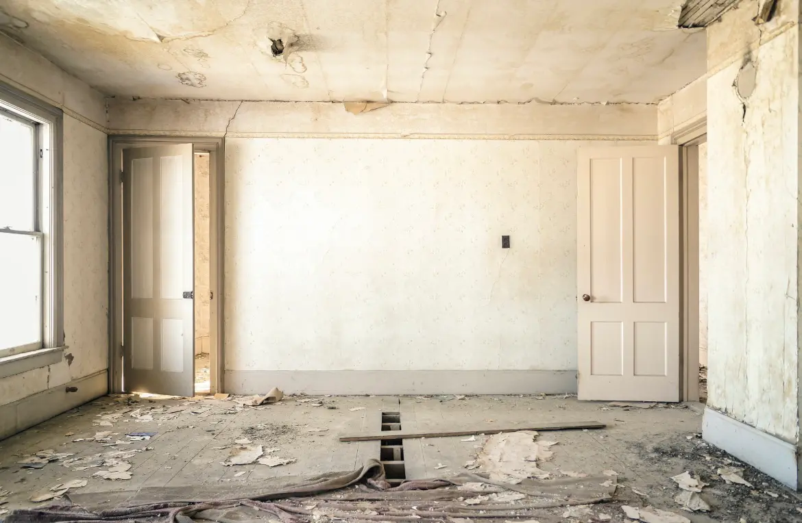 Waste disposal crew managing a cleanout project in Wichita